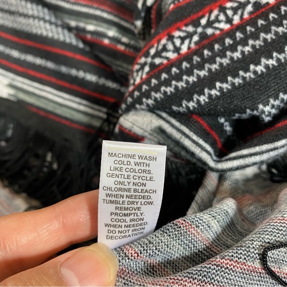 Cato Southwestern Tassel Pullover Top Short Sleeve Black Red Tunic Top 2… - Picture 6 of 8